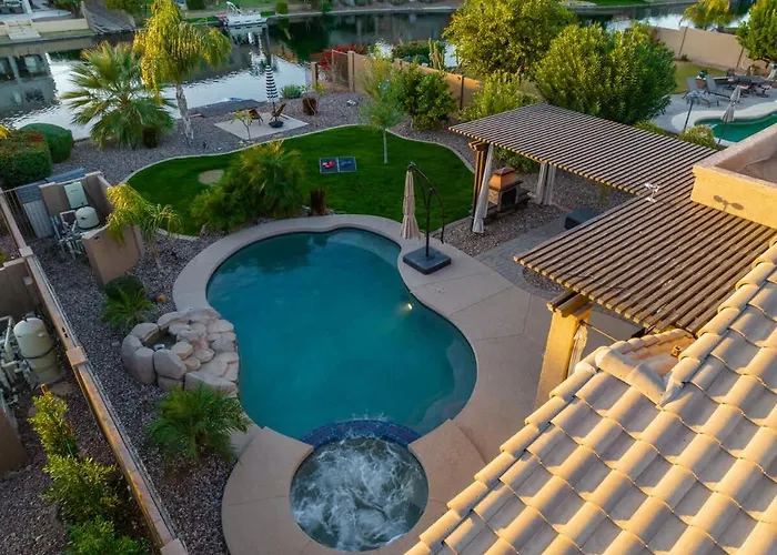 Waterfront With Pool Hot Tub Lounge Area * Chandler