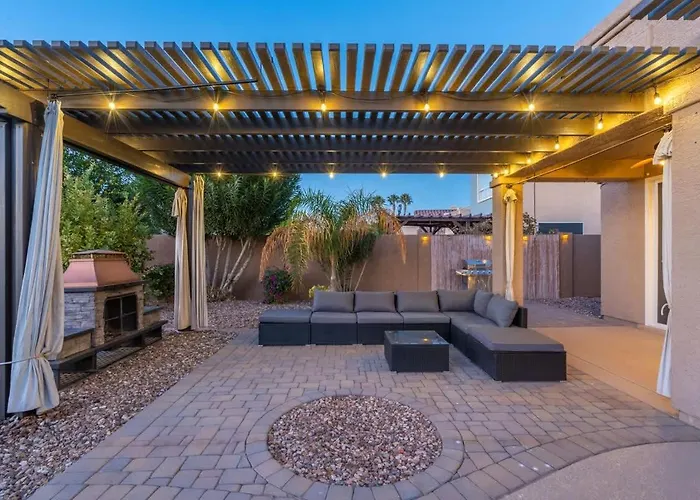 Waterfront With Pool Hot Tub Lounge Area Chandler