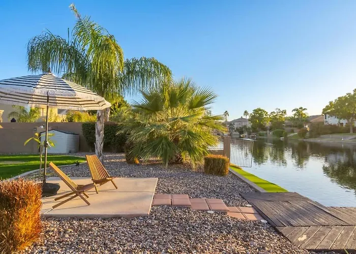 Waterfront With Pool Hot Tub Lounge Area * Chandler