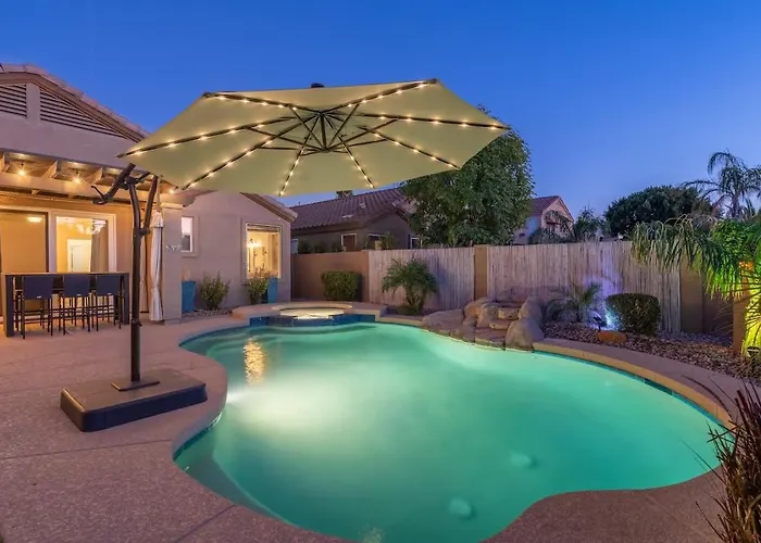 Villa Waterfront With Pool Hot Tub Lounge Area Chandler